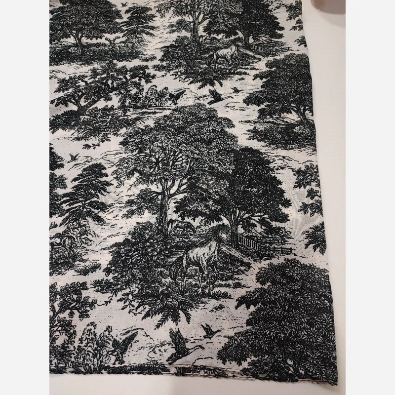 روسری نخی طرح دار