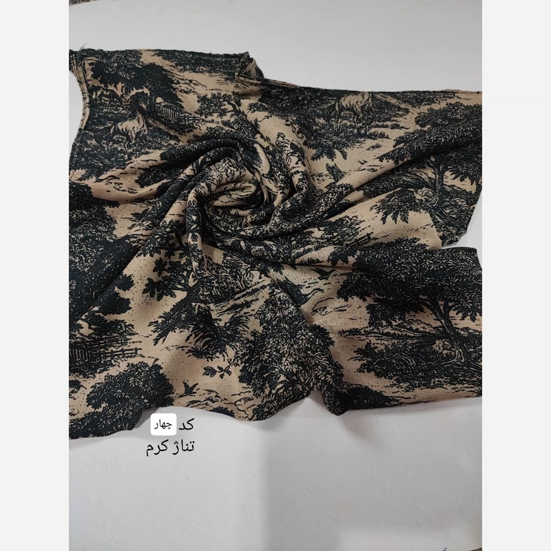 روسری نخی طرح دار