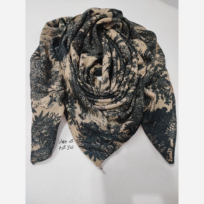 روسری نخی طرح دار