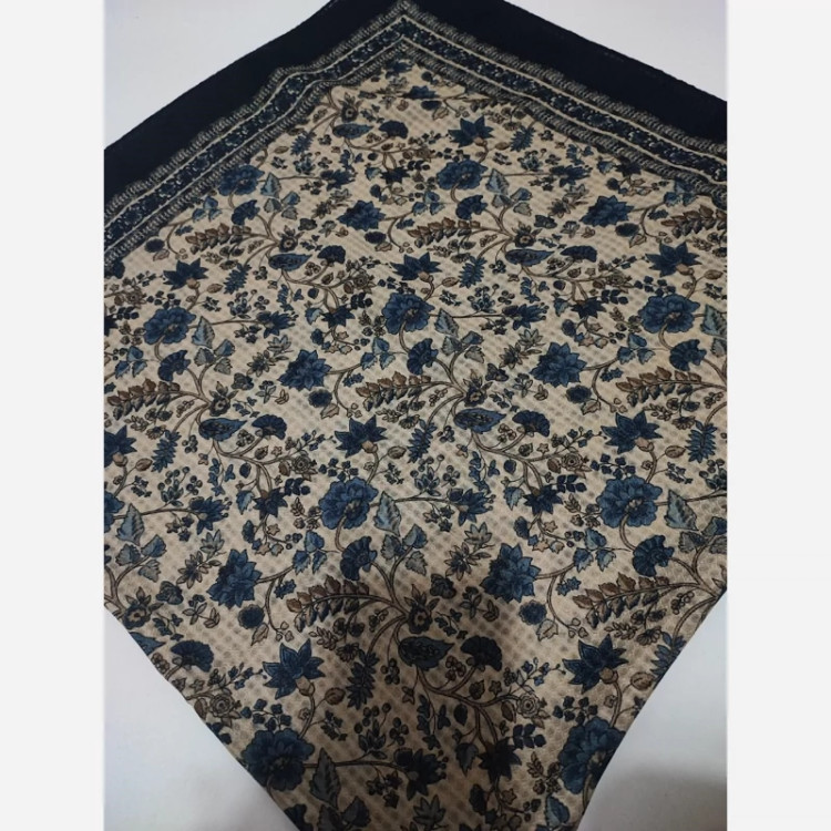 روسری کوچک حریرنخ
